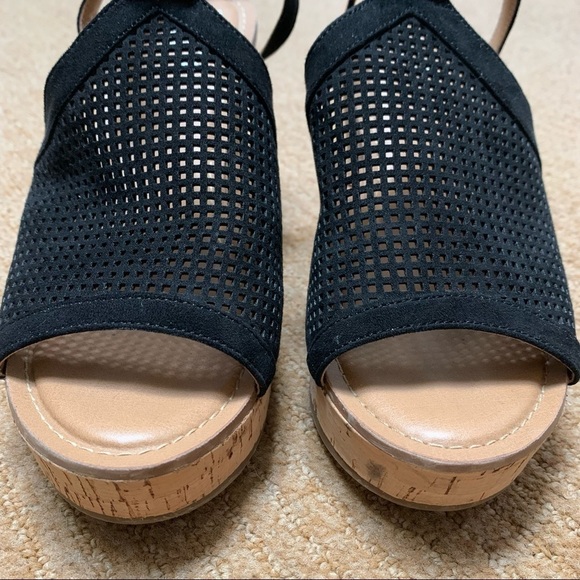 Franco Sarto Clinton 2 Black Wedges - Picture 5 of 9